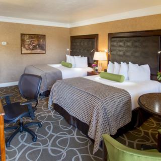 Best Western Plus Humboldt Bay Inn | Eureka, California | Two double beds, table and chairs, TV, and work desk