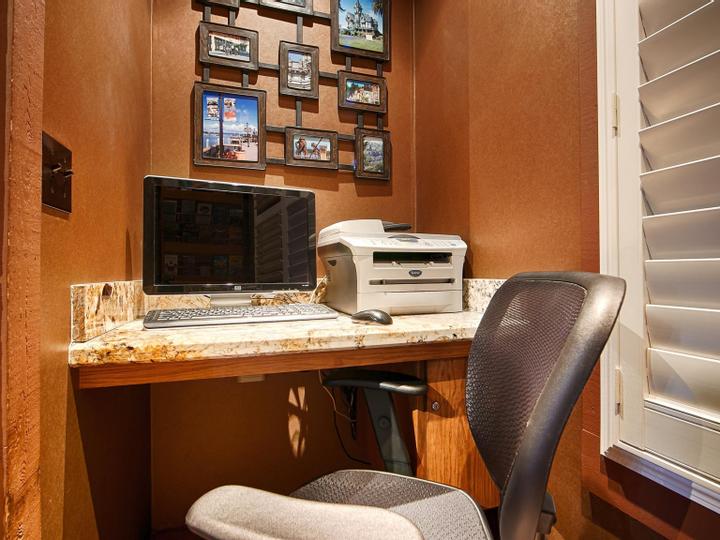 Best Western Plus Humboldt Bay Inn | Eureka, California | 11