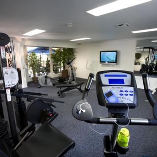 Best Western Plus Humboldt Bay Inn | Eureka, California | Weight machine and bike