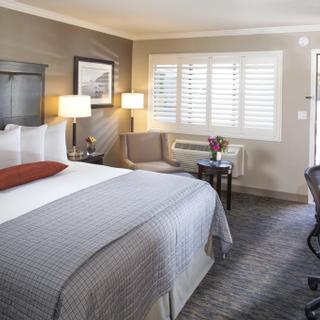 Best Western Plus Humboldt Bay Inn | Eureka, California | King bed with seating area, desk chair and work station